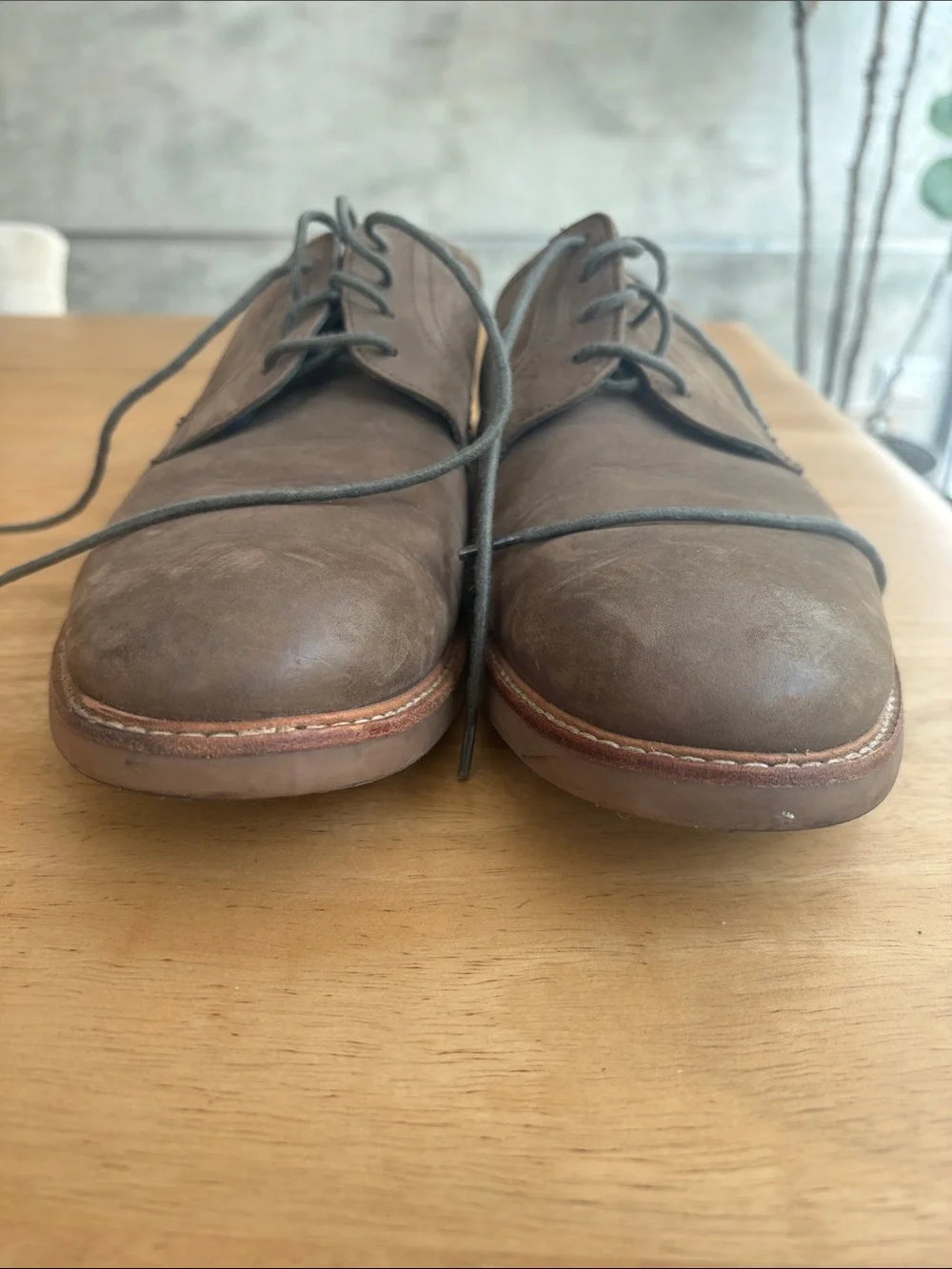 Ben Sherman Men's Taupe Lace-Up Derby Shoes with Grey Laces